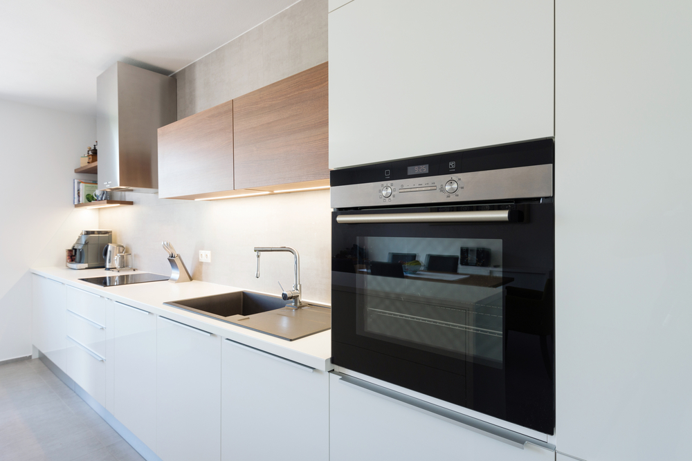 Modern,Kitchen,Interior,With,With,Built-in,Appliances